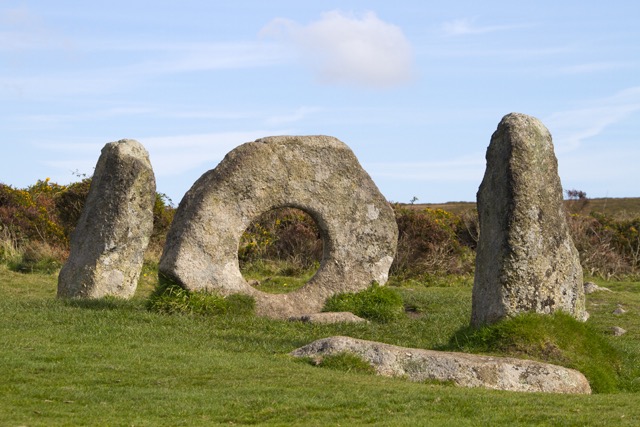 The Men an Tol